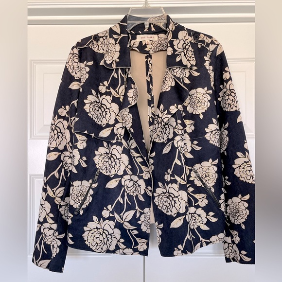 NWOT Navy jacket with white floral print and gold metallic accents. - Picture 1 of 6